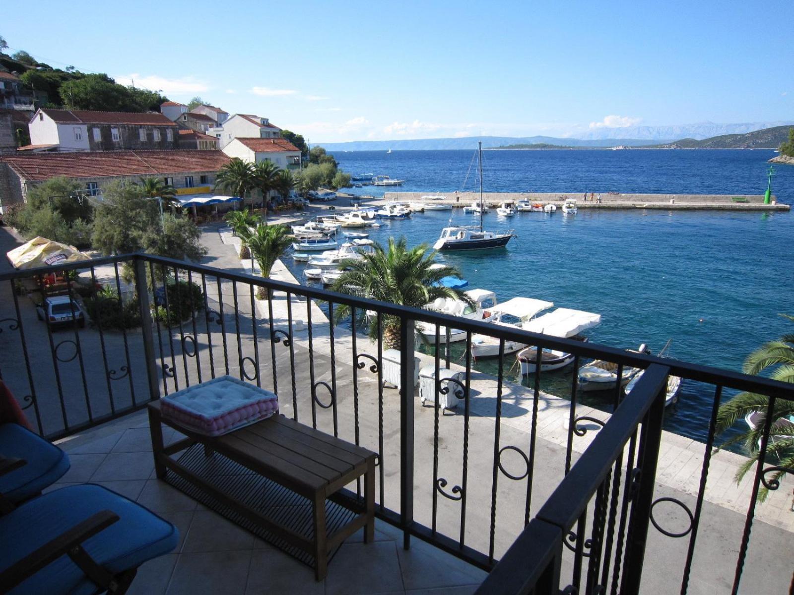Divna And Apartment